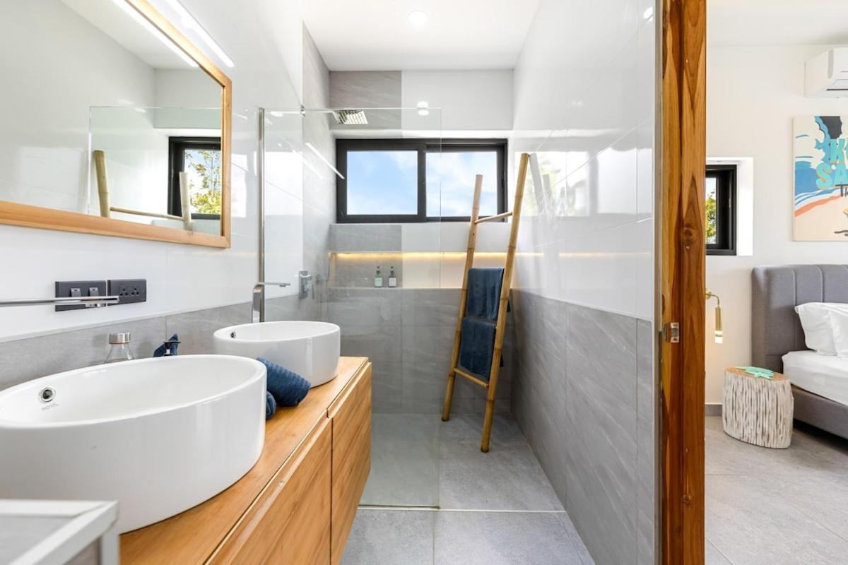 Camille - Seaview - 4 Bedrooms Villa